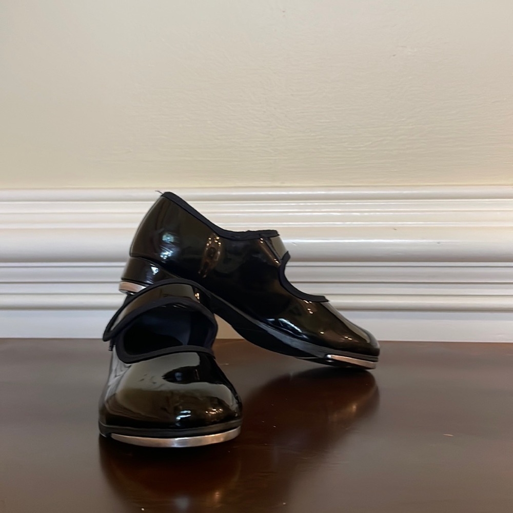 Girls So Danca tap shoes - size 10.5